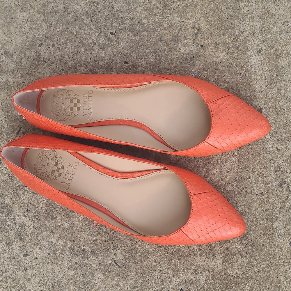 NWT Vince Camuto Alley Orange Snakeskin w/Silver Rivets Leather Flats